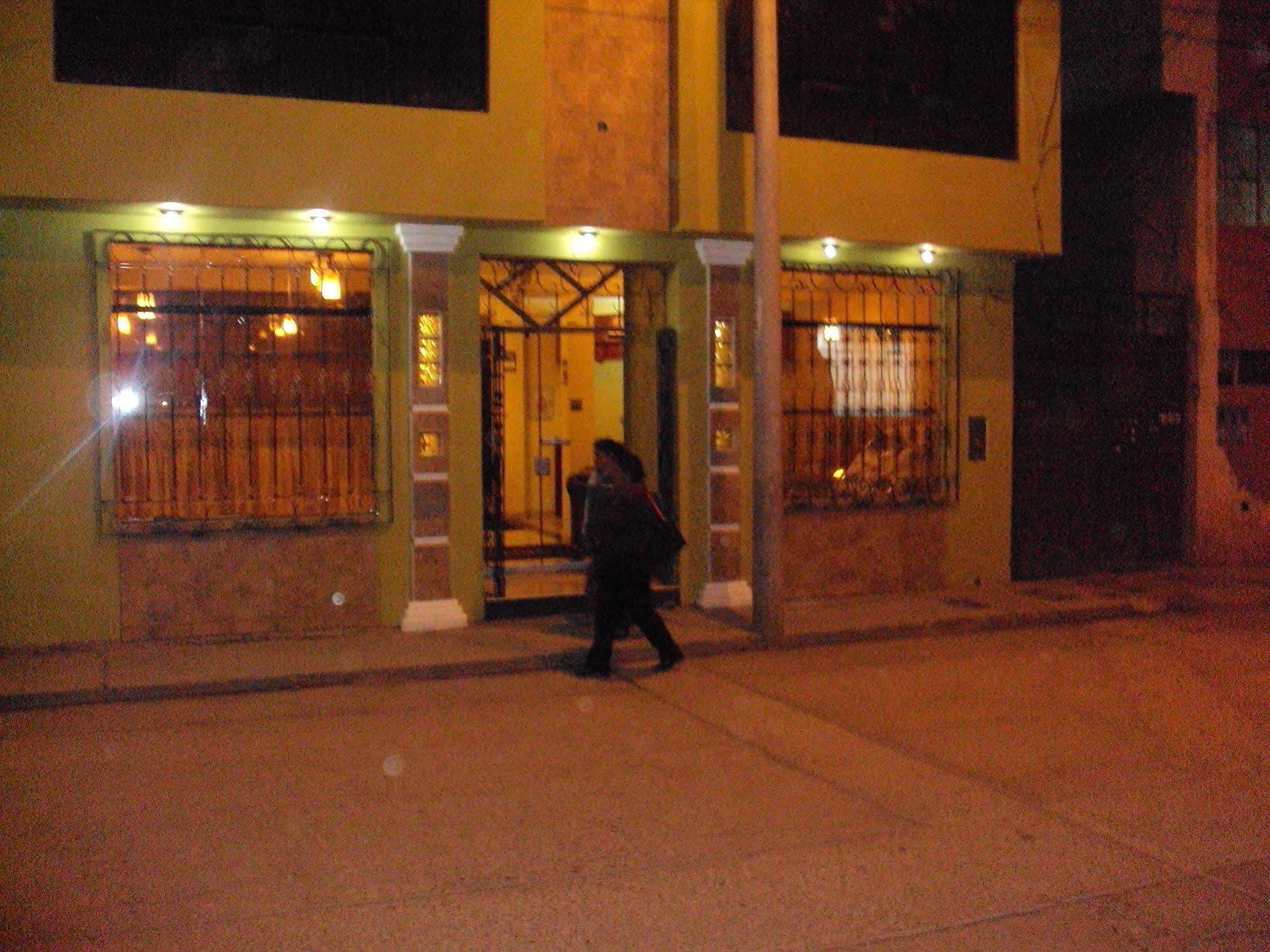 Mosoq Inn Puno Exteriör bild